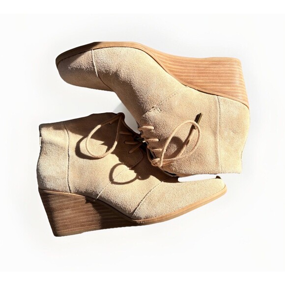 TOMS 300615 Beige Suede 2-Eye Laced Cap Toe Wedge Booties – Women’s Size 8 - Picture 7 of 9